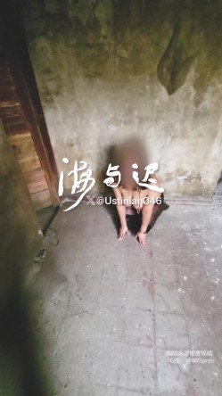 顶级调教大神，回归携多位少妇母狗调教，刺激花式玩法「海与迟」165车模冷白皮黑丝母狗车展当晚拿下，抽逼奴性M配合度非常高 截图8