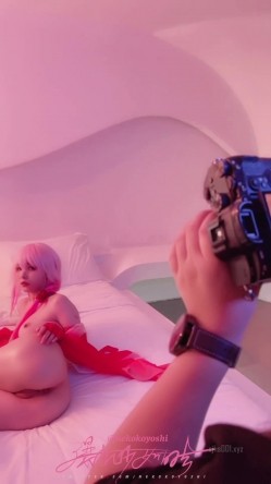 【超美高端 ️罕见露脸露点】极品CosPlay爆机少女【喵小吉】六月新作《罪恶王冠》首次唯美情侣双打 高清1080P原版 (6) 截图12