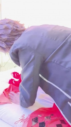 【超美高端 ️罕见露脸露点】极品CosPlay爆机少女【喵小吉】六月新作《罪恶王冠》首次唯美情侣双打 高清1080P原版 (6) 截图15