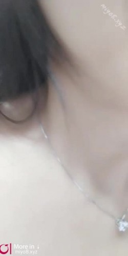 非常清纯的长发妹子居家自慰发骚抠出不少白浆,近距离喷尿 截图11