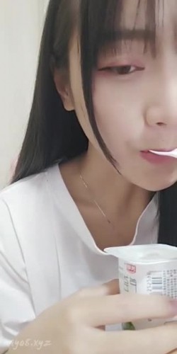 非常清纯的长发妹子居家自慰发骚抠出不少白浆,近距离喷尿 截图15