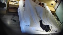 大学城民宿 长发小哥带女朋友开房 先让女朋友口一波 爽了再操 该说不说 我看都没看爽就完事儿了 截图9