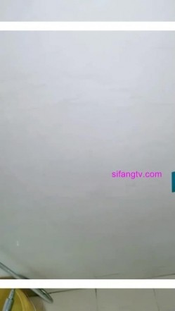 【淫荡人妻】勾搭外卖小哥 男主藏柜子里偷拍，男主想三P直接柜子里出来，吓的小哥软了直接开熘，贵在真实 截图7
