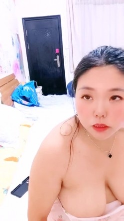 山东超市的老板娘，【北冥有鱼】，带表妹初下海，店里还有人，就要露奶子，约情人来啪啪，这骚娘们真带劲 截图6