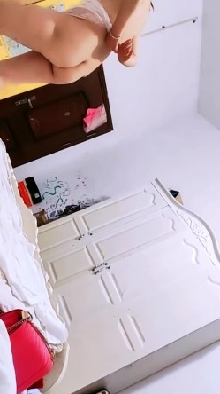 山东超市的老板娘，【北冥有鱼】，带表妹初下海，店里还有人，就要露奶子，约情人来啪啪，这骚娘们真带劲 截图12