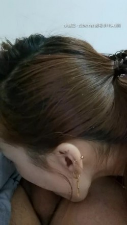 国产良家夫妻居家自拍，【太平公主】极品小少妇，肤白貌美，家中跟老公睡意朦胧中来一炮，娇喘悦耳 截图11
