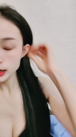 新人下海小姐姐！浴室边洗澡边操逼！扶着洗手台炮友后入，马桶上骑坐揉捏奶子，转战卧室激情继续 截图5