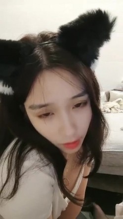 极品高颜冷艳御姐，反差小妈感女主播「金刚护撸娃」「小奶猫」激情淫语撩骚，和姐妹下海大秀，互舔互口假鸡巴互插 截图14