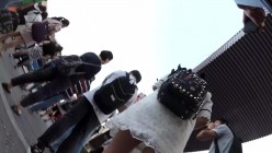 北京地铁商圈CD系列2，掀裙被小姐姐发现差点被打手，大神不怕还继续拍 截图7