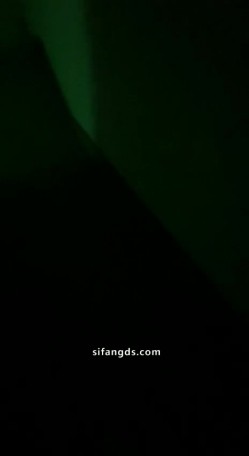 顶级淫妻博主，【曼曼奇】老婆露脸，露出，调教，多P，酒店深夜露出，马路景区，玩得超刺激 截图3
