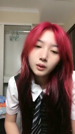 校花！成都KTV公主下海！【破处】，貌美如花的重庆妹子，尺度升级，各种掰穴 截图12