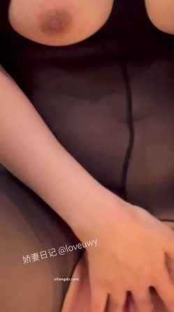 顶级绿帽博主，【娇妻日记】调教老婆388付费群，露出，发骚，啪啪，等等各种应有尽有 截图12