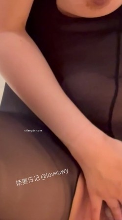 顶级绿帽博主，【娇妻日记】调教老婆388付费群，露出，发骚，啪啪，等等各种应有尽有 截图15