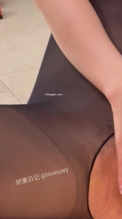顶级绿帽博主，【娇妻日记】调教老婆388付费群，露出，发骚，啪啪，等等各种应有尽有 截图16