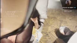 推特老牌泡良网黄「91VCR」「D先生和C小姐」《家政服8游戏陪玩师》大神这次又找了一位游戏陪玩，要求穿上COS服装… 截图10