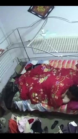 最新精选整理稀缺黑客破解家庭摄像头偷拍 多对夫妻居家爱爱性福生活 截图7