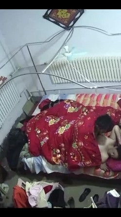 最新精选整理稀缺黑客破解家庭摄像头偷拍 多对夫妻居家爱爱性福生活 截图9