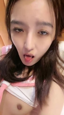 新人下海颜值美少女！双马尾情趣装！酒店道具自慰，特别肥唇骚穴，坐马桶上特写菊花，妹妹非常骚 截图14