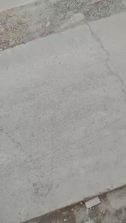 站街女探花大萌萌下午城中村性地探秘天气太冷没啥货80块整了个稀毛少妇服务态度还不错 截图7