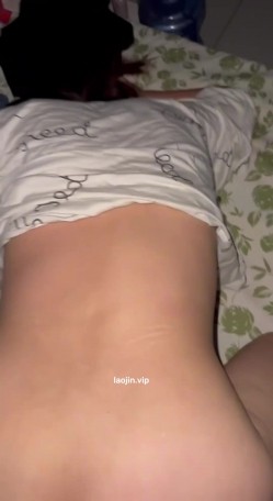 泡良大神【孟德snrp1990】最新付费，偷情农村良家人妻，老公不在很想被操，去她家里无套啪啪 截图12
