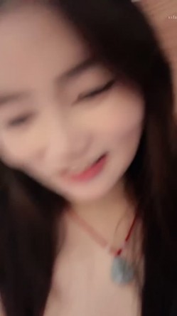 邻家女神！尺度突破！终于被操了~【困困兔】，眼镜美，清纯反差，被男友家中啪啪狂操，娇喘阵阵好骚 截图7
