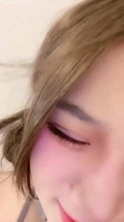️丝袜欲姐【安小然】丝袜小姨子勾引姐夫 口交骑乘啪啪 截图2