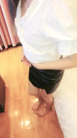 【迷人的小姐姐】，疯狂小情侣尝试催情药，性欲大增，急不可耐求插求深入，香艳淫靡探索性爱奥秘 截图6