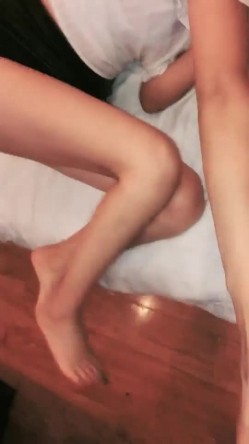 【迷人的小姐姐】，疯狂小情侣尝试催情药，性欲大增，急不可耐求插求深入，香艳淫靡探索性爱奥秘 截图10