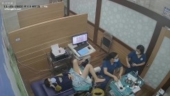 黑客破解医院摄像头偷窥 ️妇科诊疗室络绎不绝来做阴道检查的少妇 截图4