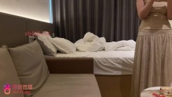 探花史莱姆 ️今天约了一个兼职气质模特御姐身材高挑仙气飘飘狂轰勐干她20分钟直唿受不了 截图2