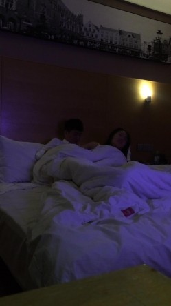 帅哥美女保证物超所值，高颜值帅哥美女，3P多人运动，学生情侣，网红，少妇偷情，各种约炮 截图4
