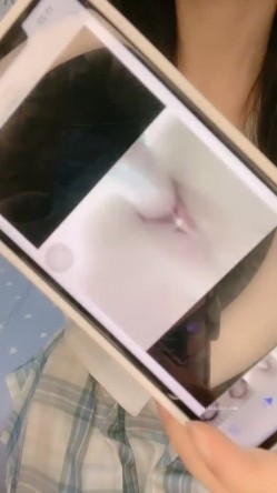 超高颜值的软妹！JK美少女！【十月喵】我竟然流鼻血了！~颜值超高，小鸟依人，无毛白虎，丝袜美腿，致命诱惑 截图12