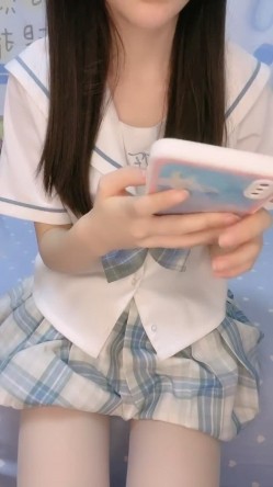 超高颜值的软妹！JK美少女！【十月喵】我竟然流鼻血了！~颜值超高，小鸟依人，无毛白虎，丝袜美腿，致命诱惑 截图14