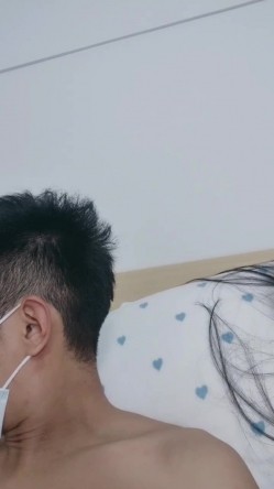 黑丝模特女友露脸口交女上位啪啪丰满大屁股后入传教士高潮 截图8
