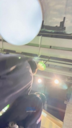 大神商场尾随偷拍 ️美女裙底风光气质靓女和男友逛街。情趣吊带黑丝骚丁性感 截图13