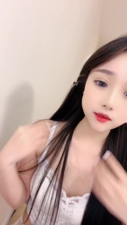 挑战全网女神！~【哆哆虫】我愿为她精尽人亡!~咪咪拿出来我瞬间破防了 截图3