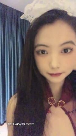 高颜值苗条妹子【安琪拉】洗完澡自摸掰穴，大黑牛震动一番再被炮友猛操 截图2
