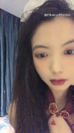 高颜值苗条妹子【安琪拉】洗完澡自摸掰穴，大黑牛震动一番再被炮友猛操 截图4