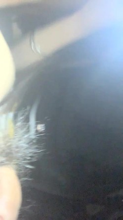 黑灯瞎火好办事，黑丝骚逼深夜跟小哥户外车震啪啪，自慰骚穴口交大鸡巴，主动拿着鸡巴上位爆草，让小哥摸奶 截图5