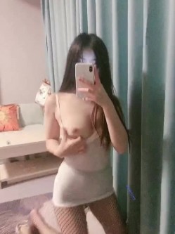 露脸才是王道！高颜长腿极品身材外围绿茶婊【琳琳子】福利~洗澡紫薇足交啪啪你的女神有钱人的母狗 截图13