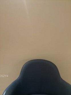 ️极品反差甜妹【lucy2027】表情非常可爱的学生妹趁着没人在教室和厕所自慰 截图1