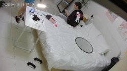 酒店偷拍女网红拍jk到包臀的转场视频的拍摄途中被摄影师狂操几次 截图5
