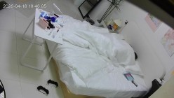 酒店偷拍女网红拍jk到包臀的转场视频的拍摄途中被摄影师狂操几次 截图13