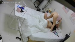 酒店偷拍女网红拍jk到包臀的转场视频的拍摄途中被摄影师狂操几次 截图16