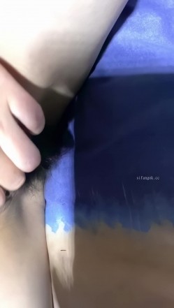 最新抖音泄密！高颜值大奶丝袜女神【璐璐本璐】福利，性爱XO自慰内衣诱惑，绝对反差炸裂 截图12