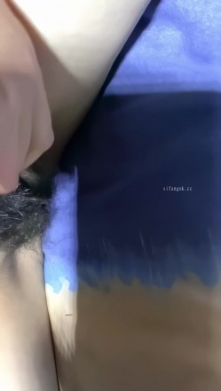 最新抖音泄密！高颜值大奶丝袜女神【璐璐本璐】福利，性爱XO自慰内衣诱惑，绝对反差炸裂 截图14
