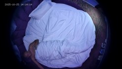 情趣酒店高清偷拍 光头社会男和女友开房玩的花舔脚捆绑花式做爱 截图2