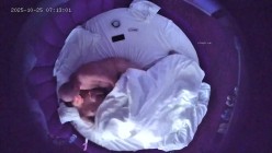 情趣酒店高清偷拍 光头社会男和女友开房玩的花舔脚捆绑花式做爱 截图11