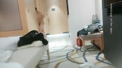 探花朗李寻欢_深夜大奶御姐赴约，张开双腿特写抠B，超近距离正对镜头后入猛操 截图13