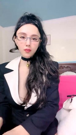 骚逼少妇【一支酸奶】好身材大长腿,裸舞诱惑,天生足交圣体,大尺度掰逼诱惑 截图2